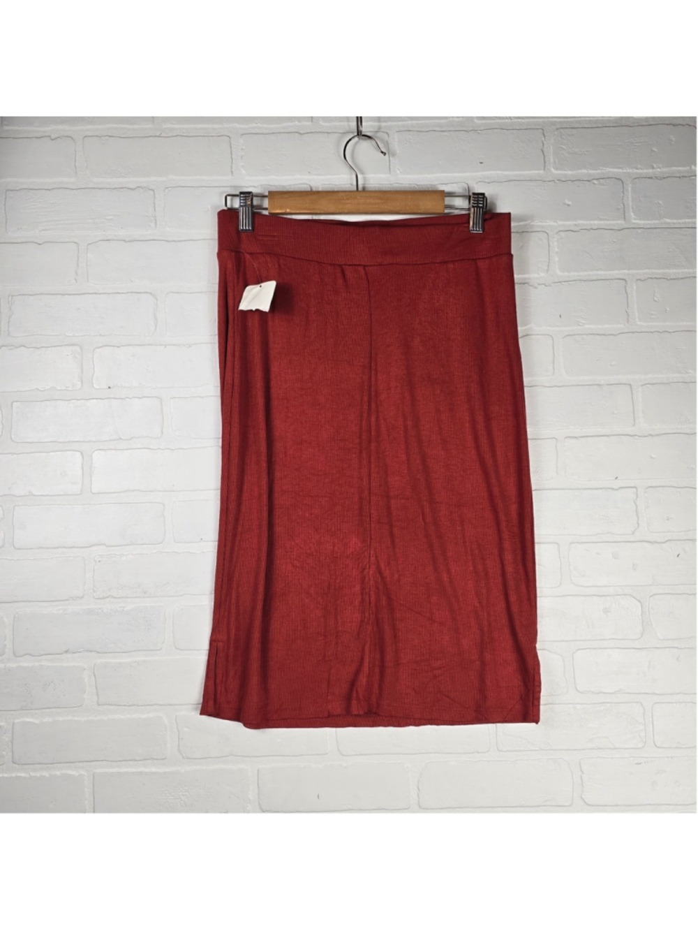 Women's Isabel Maternity Red Ribbed Midi Skirt Size Medium